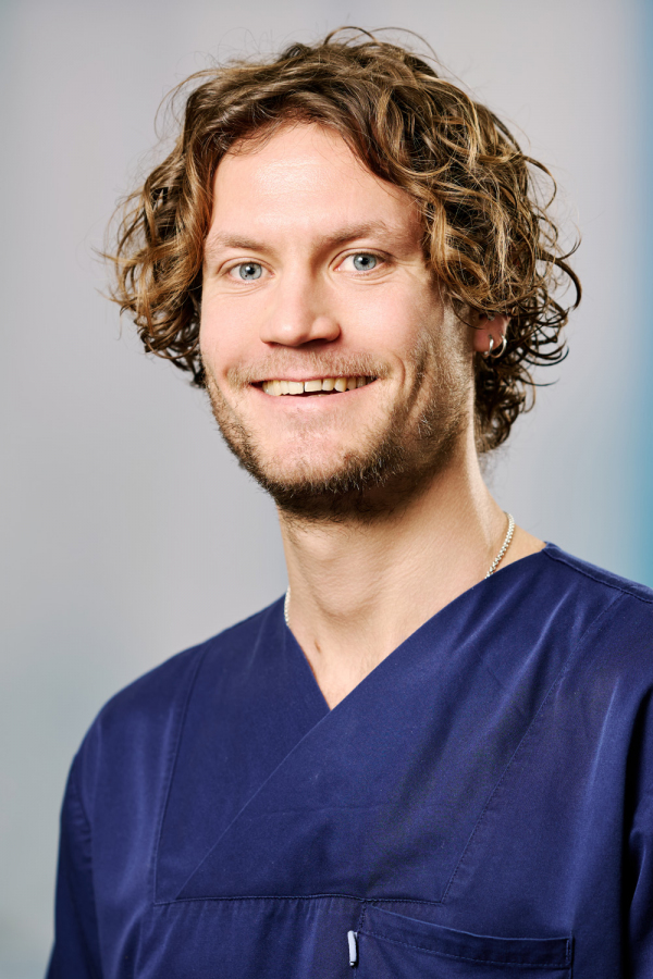 Porträt Simon Schomburg