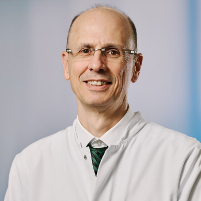 Porträt Dr. Hans Peter Maidhof