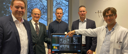 Prof. Dr. Blana stellt neues Fusionsbiopsie-Gerät vor
